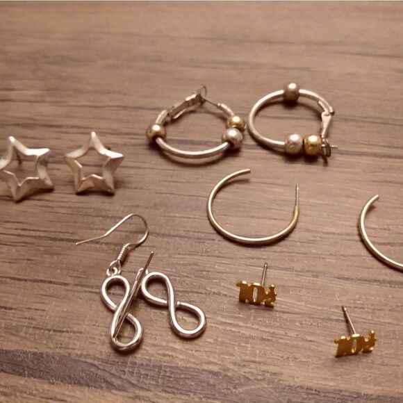 Vintage 2000s earring bundle - Picture 1 of 3